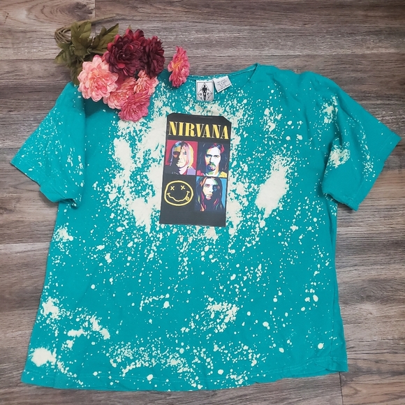 Custom tee - Picture 3 of 4